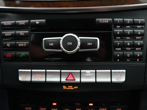 Used 2014 Mercedes-Benz E 250 BlueTEC 4MATIC Sedan image 33
