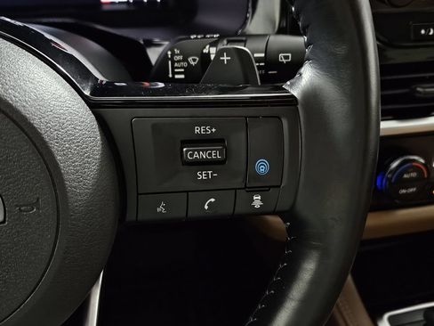 Used 2023 Nissan Pathfinder Platinum AWD/4WD image 19