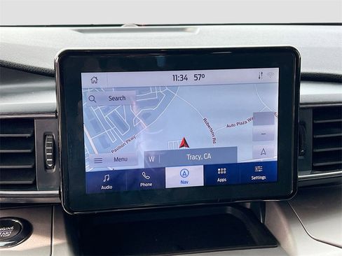 Used 2022 Ford Explorer XLT w/ Equipment Group 202A image 13