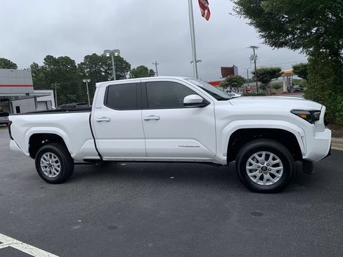 Used 2025 Toyota Tacoma SR5 RWD image 2