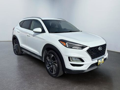 Used 2021 Hyundai Tucson Sport image 3