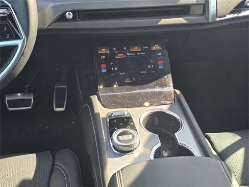 New 2026 Cadillac Vistiq Sport image 19