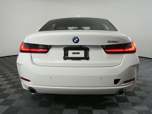 New 2026 BMW 330i Sedan w/ Convenience Package image 4