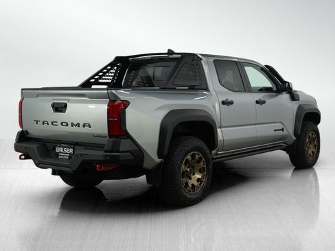 Used 2024 Toyota Tacoma Trailhunter image 7