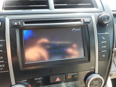 Used 2014 Toyota Camry LE FWD image 10