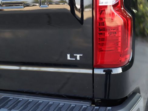 Used 2024 Chevrolet Silverado 1500 LT AWD/4WD image 34