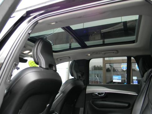 Used 2023 Volvo XC90 B5 Core w/ Protection Package Premier AWD/4WD image 21