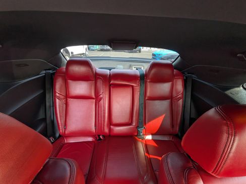 Used 2015 Dodge Challenger R/T Plus RWD image 7