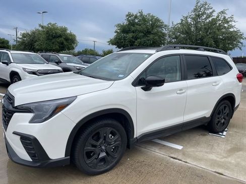 Used 2025 Subaru Ascent Bronze Edition w/ Onyx Package image 6