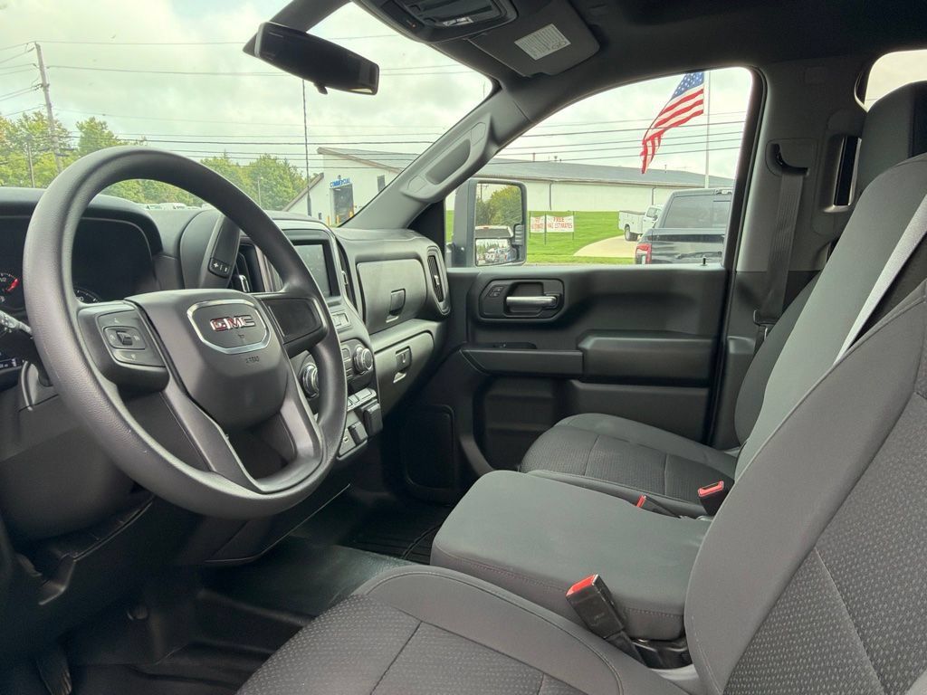 Used 2022 GMC Sierra 2500 Pro w/ Convenience Package AWD/4WD image 9