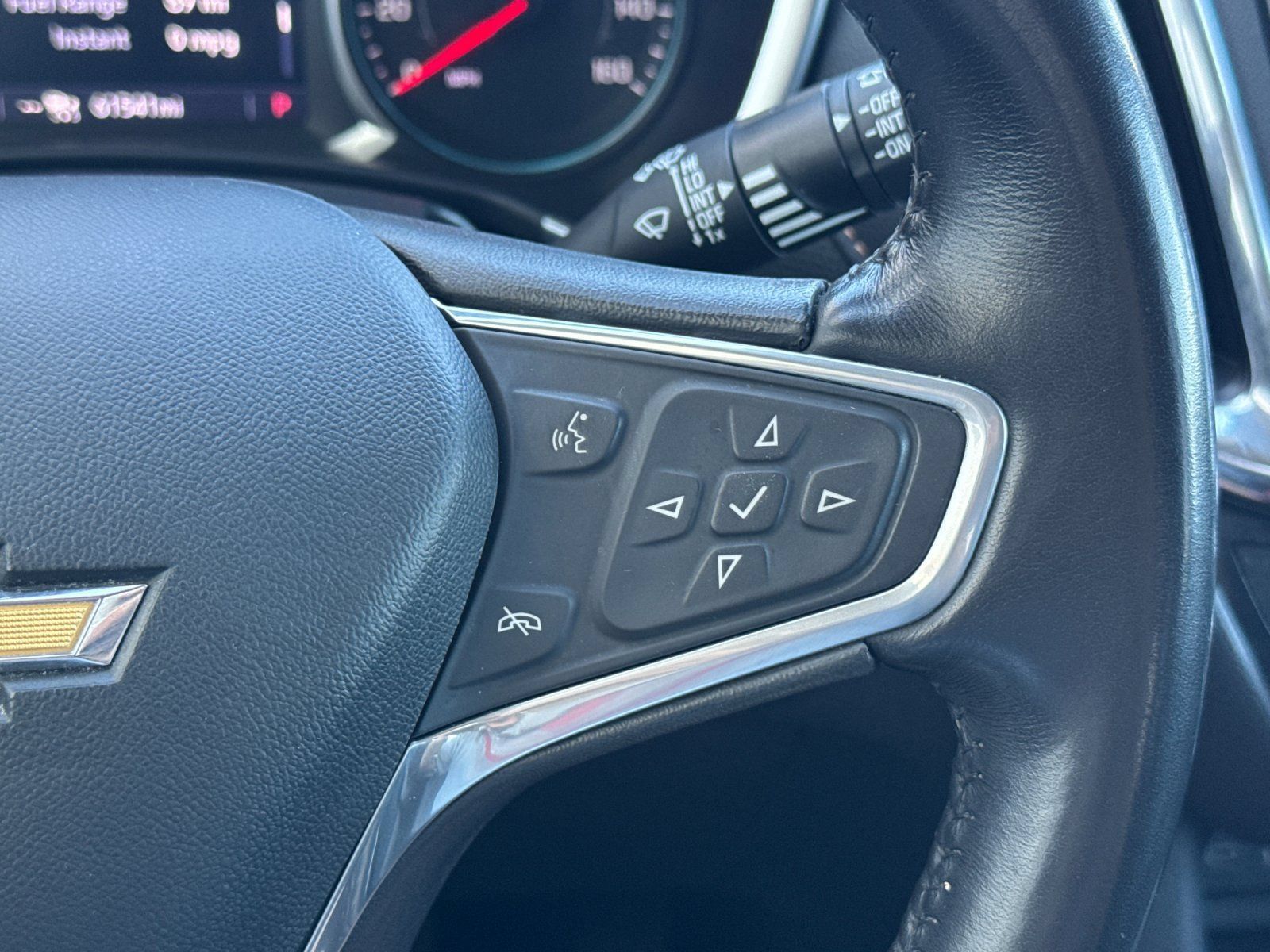Used 2022 Chevrolet Equinox Premier AWD/4WD image 30