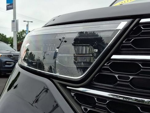 Certified 2020 Ford Explorer XLT w/ Equipment Group 202A AWD/4WD image 11