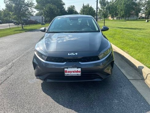 Certified 2023 Kia Forte LXS FWD image 4