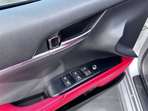 Used 2020 Toyota Camry XSE image 16