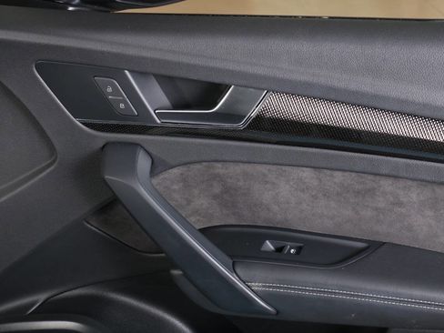 Used 2019 Audi SQ5 Premium Plus w/ Premium Plus Package image 44