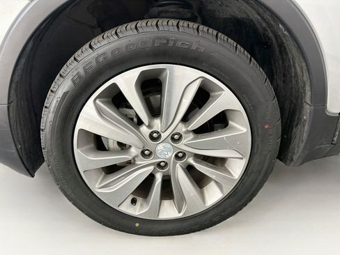 Used 2020 Buick Encore Preferred AWD/4WD image 35