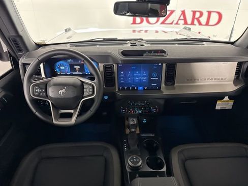 New 2025 Ford Bronco Outer Banks image 9