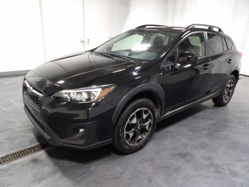 Used 2020 Subaru Crosstrek 2.0i Premium w/ Moonroof Package 2 AWD/4WD image 3