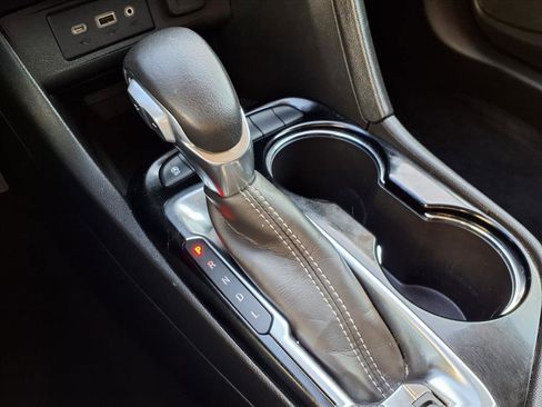 Used 2022 Buick Encore GX Select w/ Sport Touring Package image 12