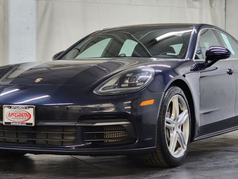 Used 2018 Porsche Panamera 4S AWD/4WD image 11