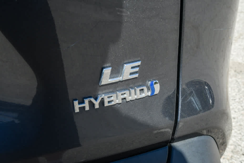 Certified 2024 Toyota RAV4 LE AWD/4WD image 26