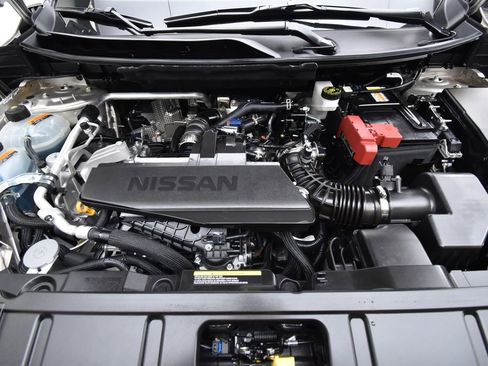 Used 2026 Nissan Rogue Platinum w/ Platinum Premium Package image 31