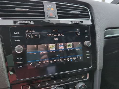 Used 2018 Volkswagen Golf R 4-Door image 14