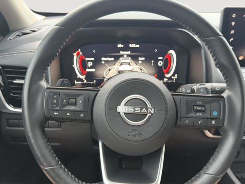 Used 2024 Nissan Rogue SL w/ SL Premium Package image 18