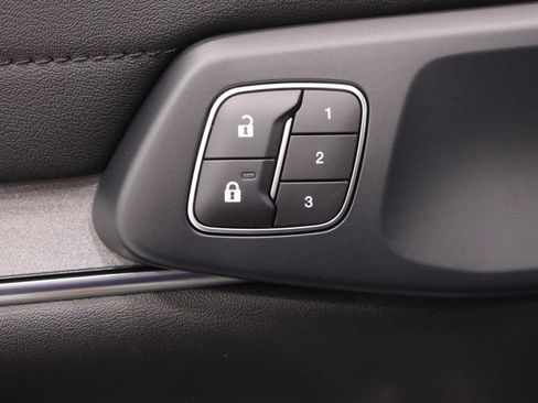 New 2025 Ford Ranger Lariat w/ Black Appearance Package image 10