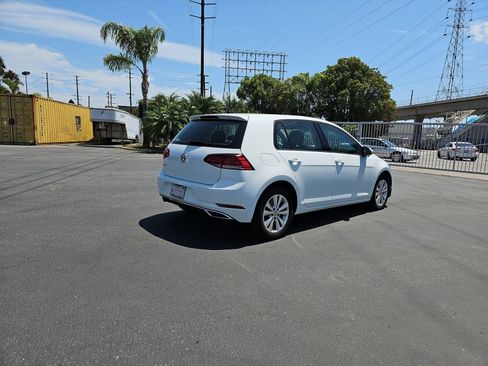 Used 2021 Volkswagen Golf 4-Door FWD image 5