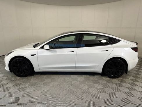 Used 2023 Tesla Model 3 Standard Range RWD image 3
