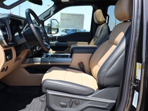 New 2025 Ford F350 Lariat w/ Lariat Ultimate Package image 9