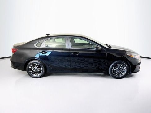 Used 2023 Kia Forte LXS FWD image 4