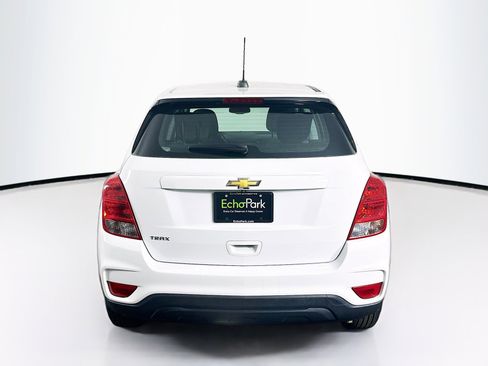 Used 2018 Chevrolet Trax LS image 7