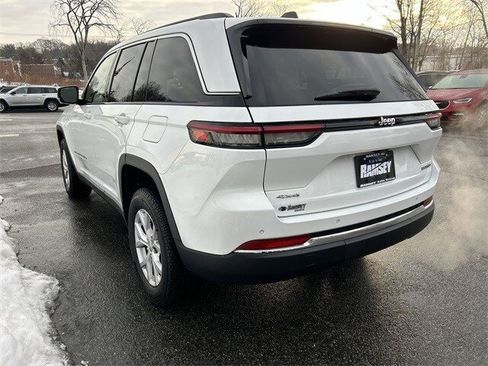 Certified 2022 Jeep Grand Cherokee Limited image 6