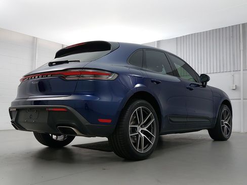 Used 2024 Porsche Macan image 7