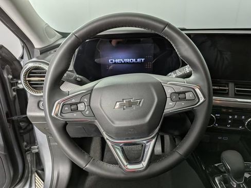 Used 2024 Chevrolet Trax ACTIV w/ Driver Confidence Package FWD image 17