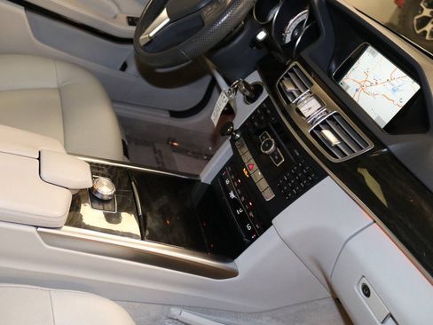 Used 2015 Mercedes-Benz E 350 Sedan image 59