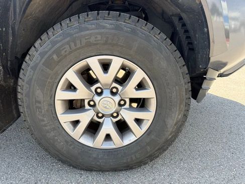 Used 2019 Toyota Tacoma SR5 image 4