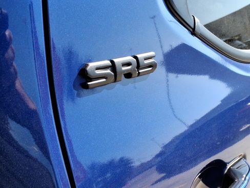 Used 2025 Toyota Tacoma SR5 image 8