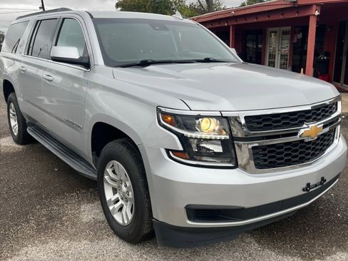 Used 2020 Chevrolet Suburban LT image 1