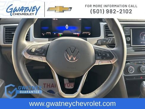 Used 2022 Volkswagen Atlas Cross Sport SE image 16