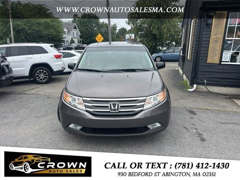Used 2011 Honda Odyssey Touring Elite image 2