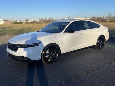 Certified 2024 Honda Accord Sport image 5