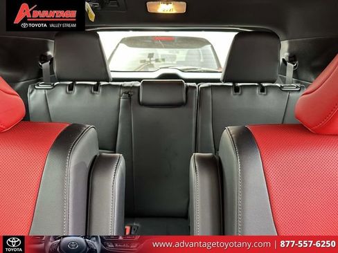 Used 2024 Toyota Highlander XSE image 14