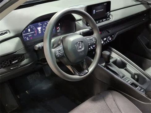 Used 2023 Honda Accord EX image 10
