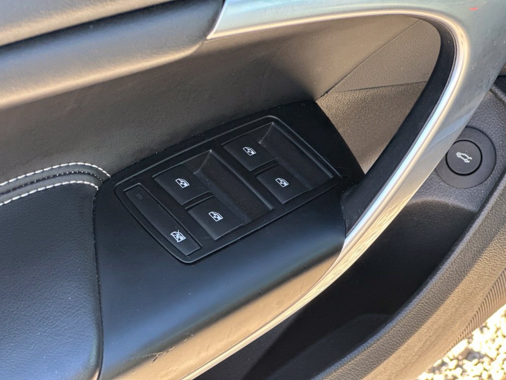 Used 2017 Buick Regal Sport Touring FWD image 15