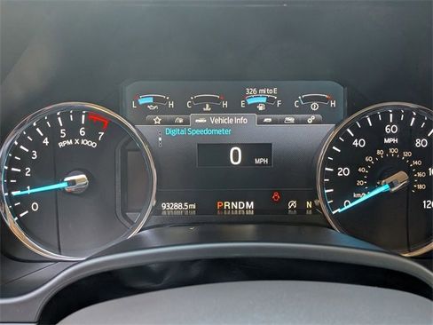 Used 2021 Ford Expedition XLT image 17