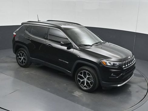 Used 2024 Jeep Compass Limited AWD/4WD image 35