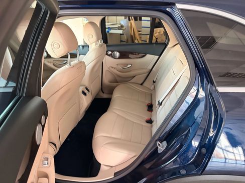 Used 2019 Mercedes-Benz GLC 300 4MATIC image 14